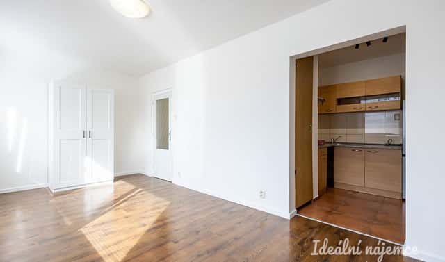 Pronájem bytu 1+1 29 m², Jetřichovická, Praha 9 – Prosek