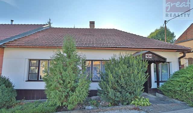 Prodej chaty/chalupy 76 m² s pozemkem 312 m², Hoštice, okres Kroměříž
