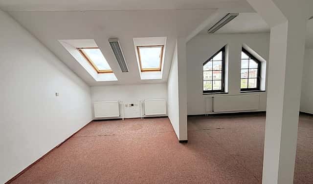 Pronájem kanceláře 167 m², Nymburk