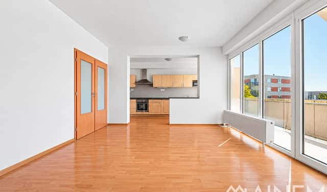 Pronájem bytu 3+kk 87 m², Znojemská, Plzeň – Severní Předměstí, okres Plzeň-město