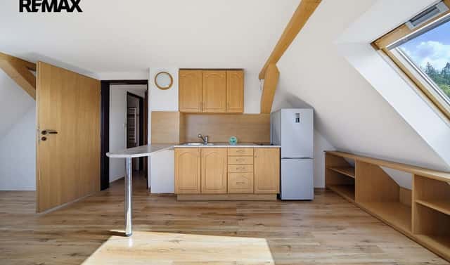 Prodej bytu 1+kk 23 m², Plzeňská, Karlovy Vary