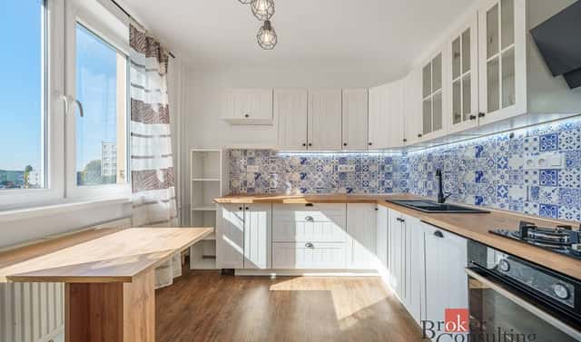 Pronájem bytu 2+kk 60 m², Spartakiádní, Sokolov