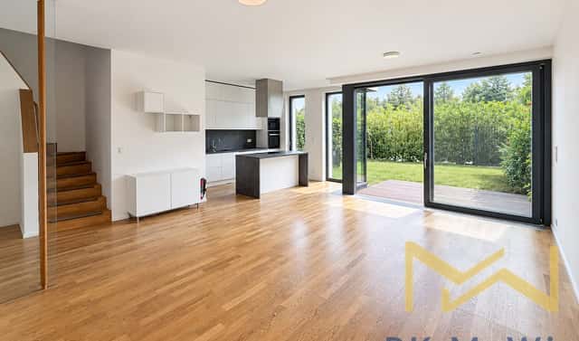 Pronájem domu 210 m² s pozemkem 207 m², V Šáreckém údolí, Praha 6 – Dejvice
