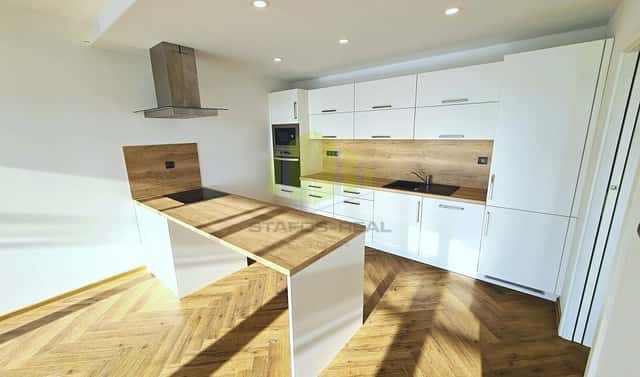 Pronájem bytu 2+kk 59 m², 17. listopadu, Olomouc