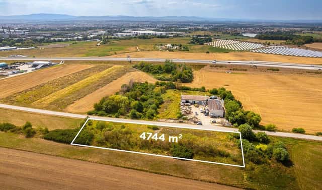 Prodej komerčního pozemku 4 744 m², Pod Strání, Hůry, okres České Budějovice