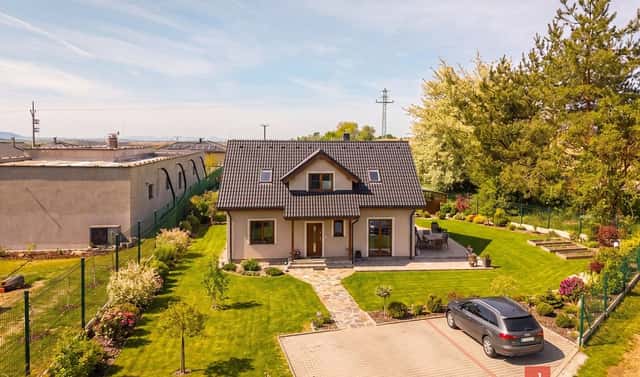 Prodej stavebního pozemku 2 357 m², Střemy – Jenichov, okres Mělník