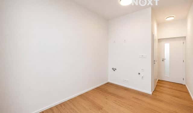 Prodej bytu 1+kk 16 m², Kolmá, Praha 9 – Vysočany