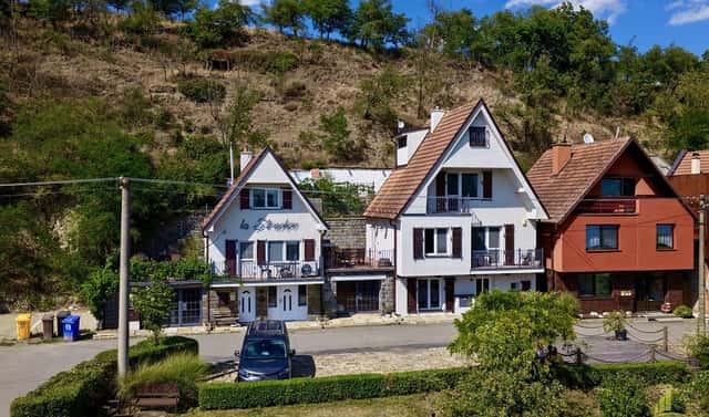 Prodej ubytovacího objektu 300 m², Sklepní, Strachotín, okres Břeclav