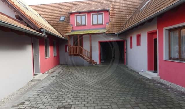 Prodej nájemního domu, činžáku 450 m², Pištín, okres České Budějovice