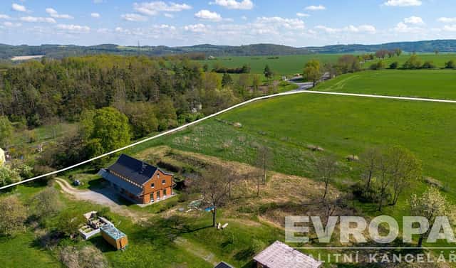 Prodej nájemního domu, činžáku 260 m², Bojanovice – Senešnice, okres Praha-západ
