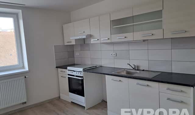Pronájem bytu 3+kk 58 m², Bratrská, Bystřice nad Pernštejnem, okres Žďár nad Sázavou
