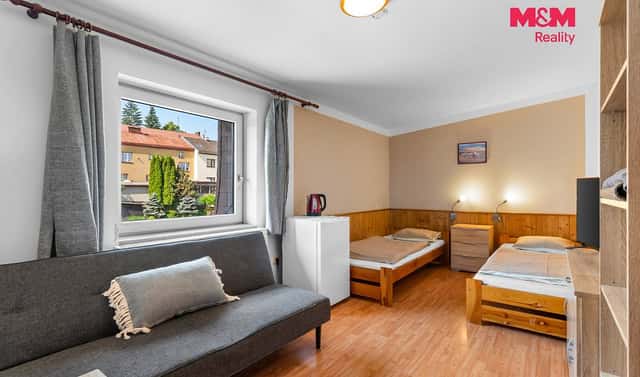Prodej ubytovacího objektu 600 m², Lomnice nad Popelkou, okres Semily