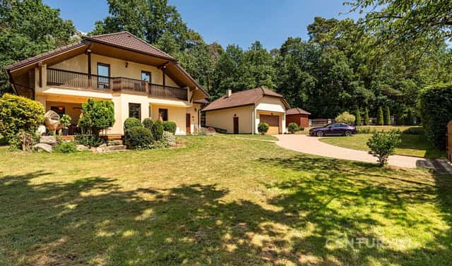 Prodej domu 185 m² s pozemkem 1 343 m², Benešov – Úročnice