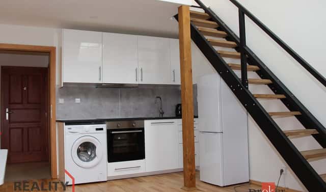 Pronájem bytu 1+1 45 m², Nerudova, Plzeň – Jižní Předměstí, okres Plzeň-město