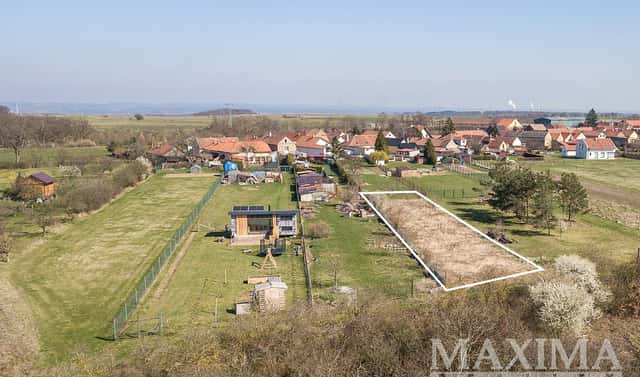 Prodej pozemku 850 m², Krabčice, okres Litoměřice