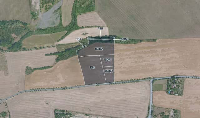 Prodej pole 20 697 m², Husinec, okres Praha-východ