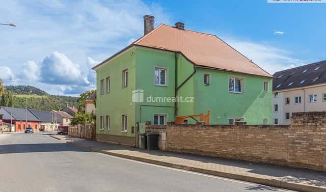 Prodej domu 360 m² s pozemkem 657 m², 5. května, Králův Dvůr, okres Beroun