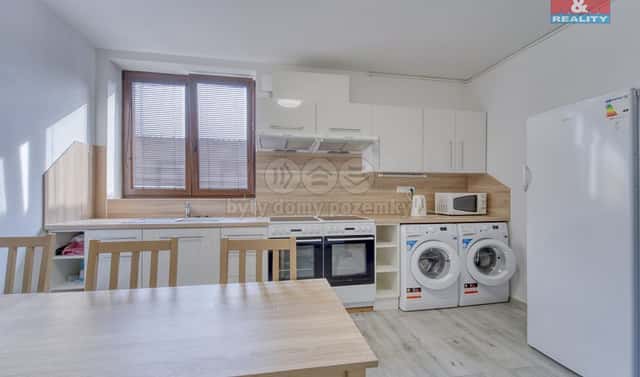 Pronájem bytu 1+kk 10 m², V Ouvoze, Kožlany, okres Plzeň-sever