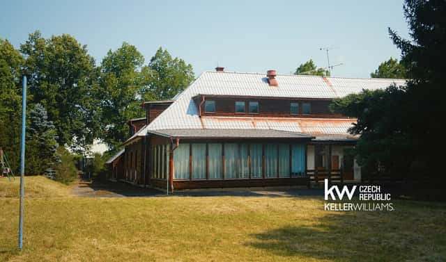 Prodej domu 900 m² s pozemkem 3 152 m², Rožmitál pod Třemšínem – Nesvačily, okres Příbram