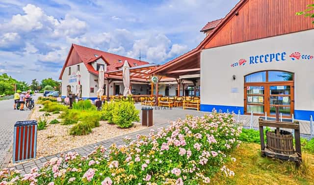 Prodej ubytovacího objektu 1 071 m², Nádražní, Ostrožská Nová Ves, okres Uherské Hradiště
