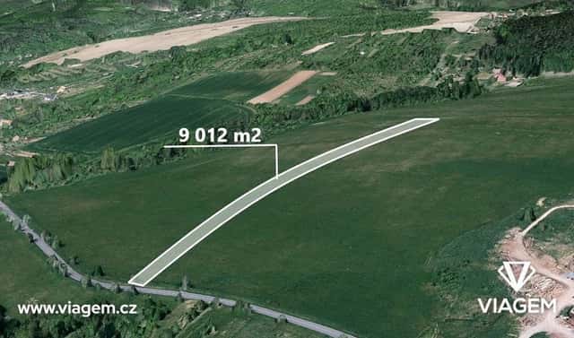 Prodej pole 9 012 m², Medlovice, okres Uherské Hradiště