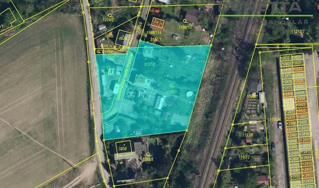 Prodej stavebního pozemku 2 249 m², Hradec Králové