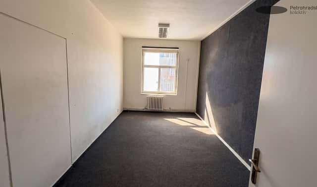 Pronájem kanceláře 18 m², Bubenské nábřeží, Praha 7 – Holešovice