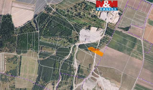 Prodej pole 4 832 m², Hostín u Vojkovic, okres Mělník