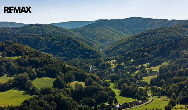 Prodej stavebního pozemku 2 001 m², Komorní Lhotka, okres Frýdek-Místek