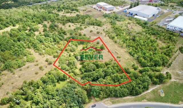 Prodej komerčního pozemku 9 139 m², K. J. Erbena, Most