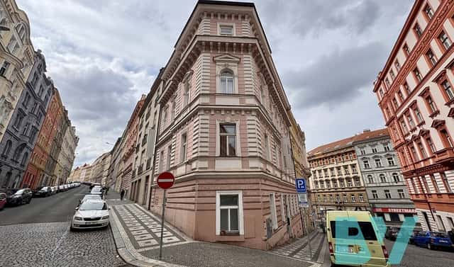 Pronájem garážového stání 12 m2 Orebitská, Praha - Žižkov, Orebitská, Praha 3 – Žižkov