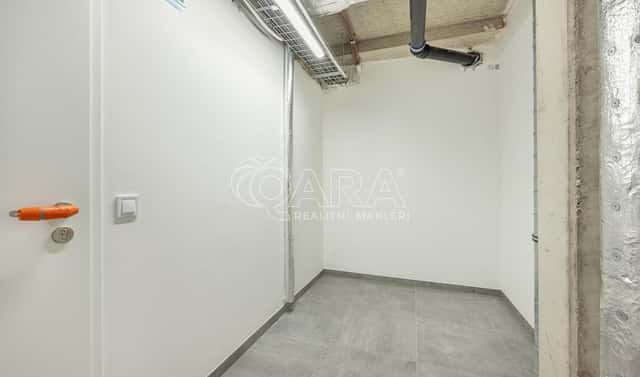 Pronájem skladovacích prostor 7 m², Budovcova, Praha 3 – Žižkov