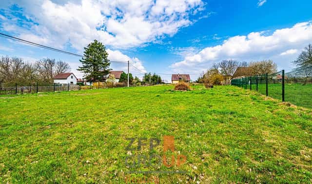 Prodej stavebního pozemku 2 296 m², Višňová – Víska, okres Liberec