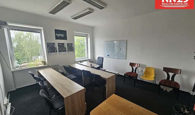 Pronájem kanceláře 19 m², Nádražní náměstí, Mariánské Lázně, okres Cheb