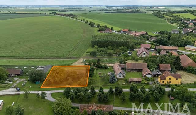 Prodej stavebního pozemku 1 372 m², Běchary, okres Jičín
