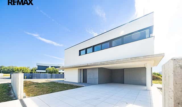 Prodej domu 206 m² s pozemkem 1 232 m², Jesenice, okres Praha-západ