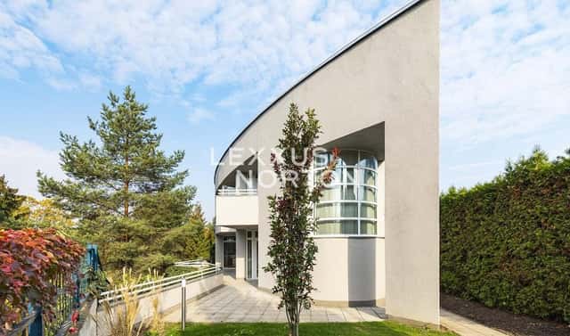 Pronájem domu 400 m² s pozemkem 300 m², U družstva Práce, Praha 4 – Braník