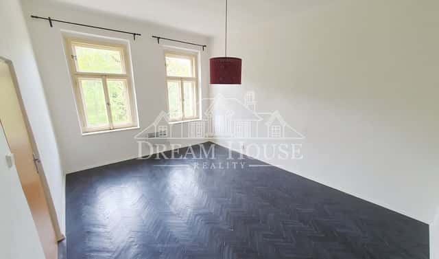 Pronájem bytu 2+kk 40 m², Lumírova, Praha 2 – Nusle
