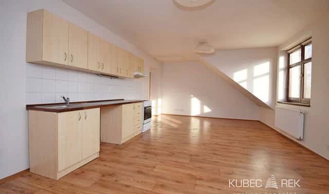 Pronájem bytu 2+kk 76 m², Zbyňkova, Tábor