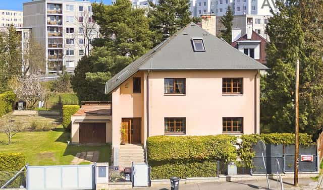 Prodej domu 269 m² s pozemkem 1 084 m², Poříčanská, Praha 9 – Hloubětín