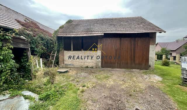 Prodej stavebního pozemku 782 m², Ohnišťany, okres Hradec Králové