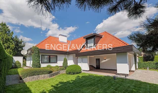 Pronájem domu 417 m² s pozemkem 1 000 m², Ke hrádku, Praha 4 – Kunratice