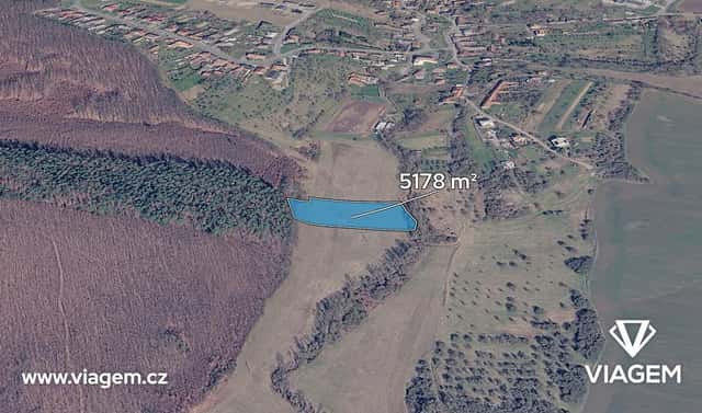 Prodej pole 3 236 m², Dobrkovice, okres Zlín