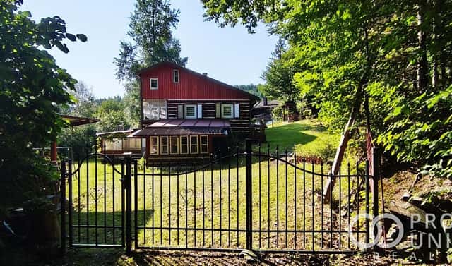 Prodej chaty/chalupy 130 m² s pozemkem 663 m², Bystřička, okres Vsetín