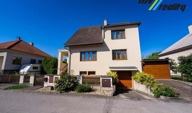 Prodej domu 300 m² s pozemkem 619 m², Třešňová, Městec Králové, okres Nymburk