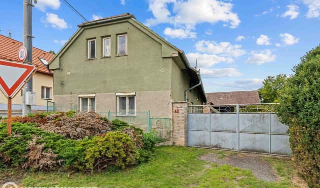 Prodej domu 140 m² s pozemkem 1 886 m², Nižbor – Stradonice, okres Beroun