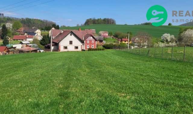 Prodej stavebního pozemku 1 800 m², Brniště, okres Česká Lípa