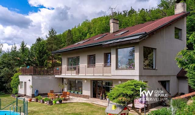 Prodej domu 281 m² s pozemkem 1 484 m², Třebotovská, Černošice, okres Praha-západ