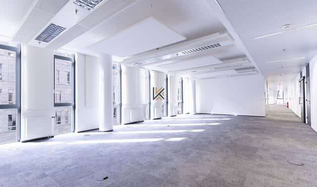 Pronájem kanceláře 886 m², Karolinská, Praha 8 – Karlín