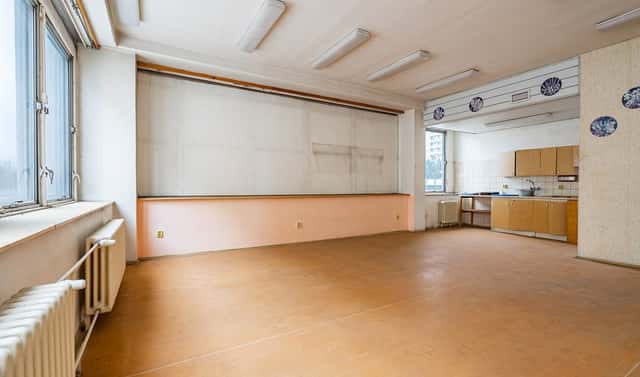 Pronájem obchodních prostor 402 m², třída Edvarda Beneše, Hradec Králové – Nový Hradec Králové